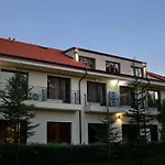 Ostrova