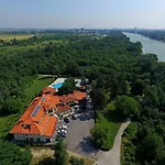 Ostrova 3* Пловдив