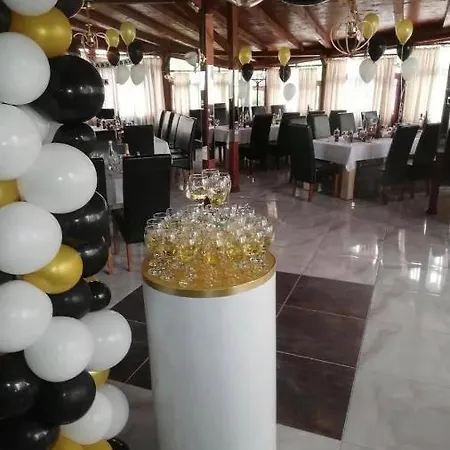 Ostrova Hotel 3*