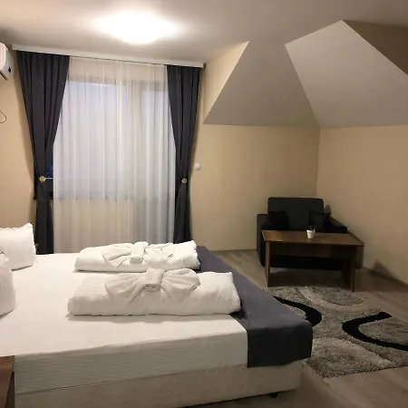 Ostrova 3*